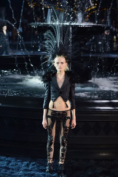 Look 36